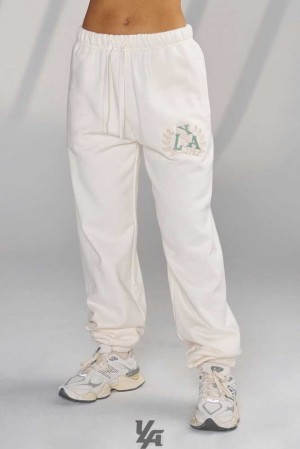 Coconut Milk YoungLa W226 - Teddy Jogger | 2839-LYKRF