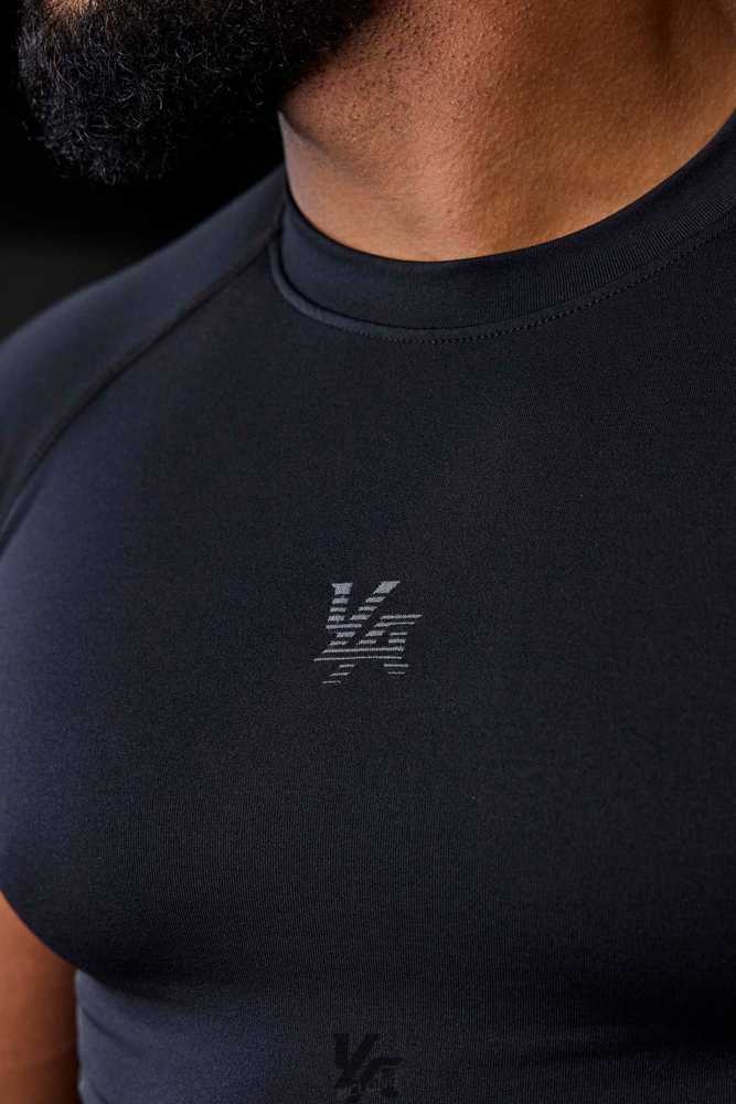 Black YoungLa 425 - Iron Compression Tees | 3620-ZPTSG