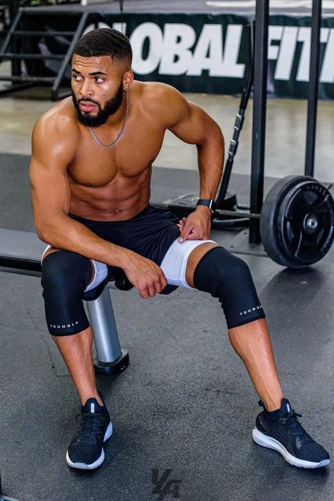 Black YoungLa 914 Knee Sleeves | 2038-BZHQK